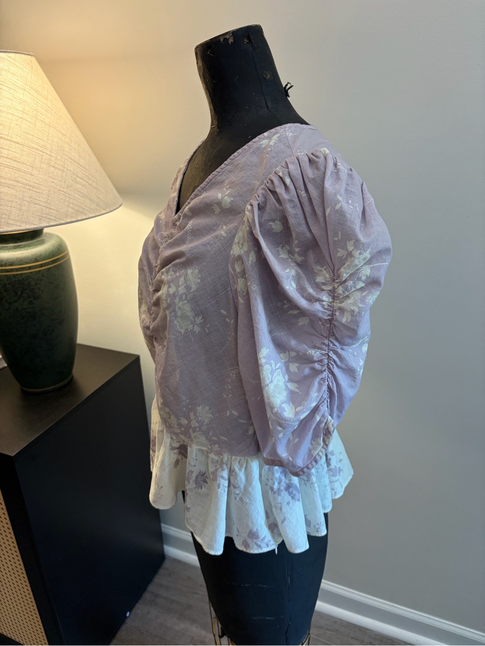 Anna Cate Coquette Princess Girly Lavender Floral Ruched Peplum Blouse (M) Party - Picture 5 of 15
